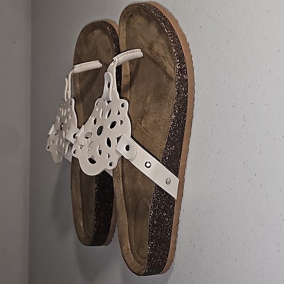 Maurices Vanessa White Toe Thong Footbed Sandals Size 8 VGUC - Picture 2 of 10